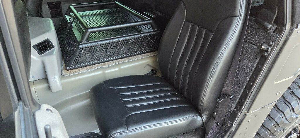 Used 1998 HUMMER H1 4-Door Open Top image 18