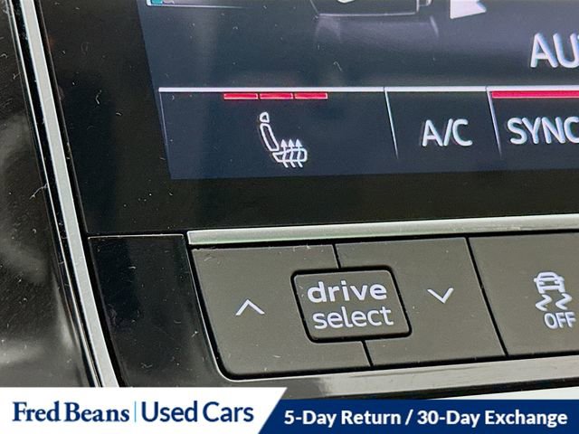 Used 2023 Audi Q8 Premium w/ Convenience Package image 22