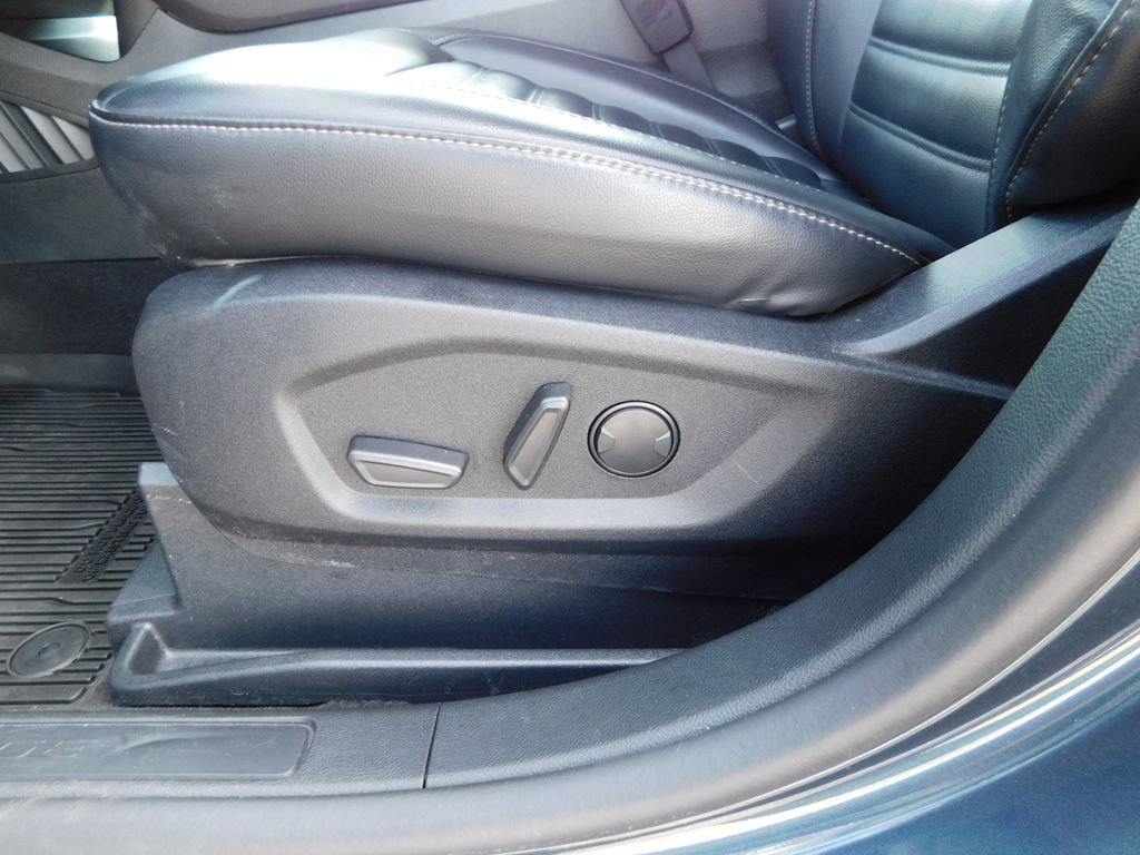 Used 2024 Ford Edge SEL w/ Convenience Package image 13