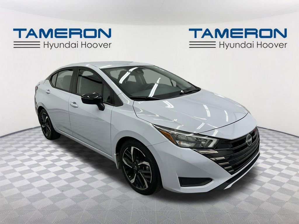 Used 2023 Nissan Versa SR w/ Trunk Package image 7