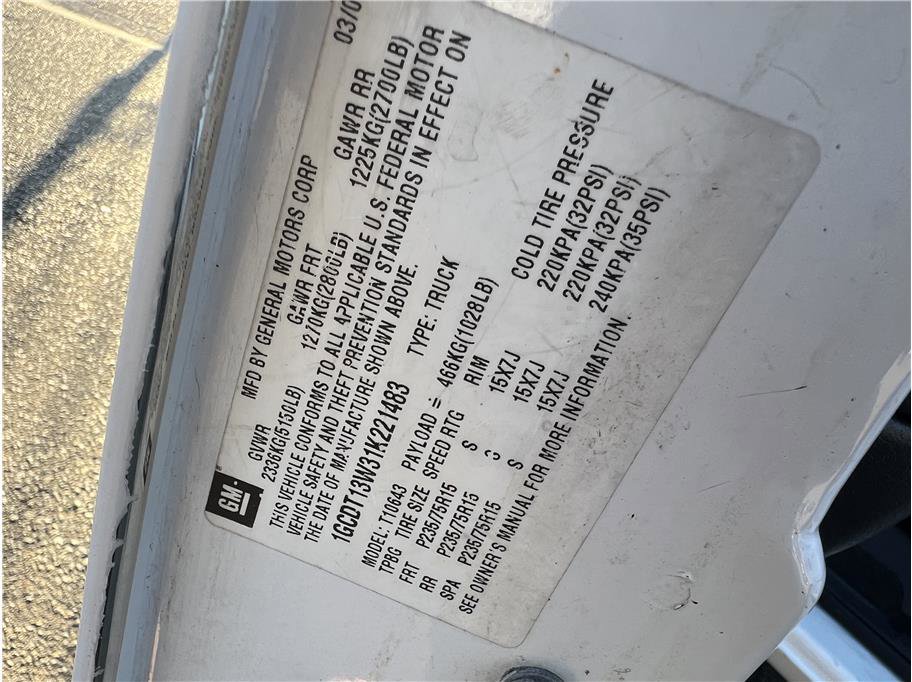 Used 2001 Chevrolet S10 Pickup LS w/ Cold-Climate Pkg AWD/4WD image 16