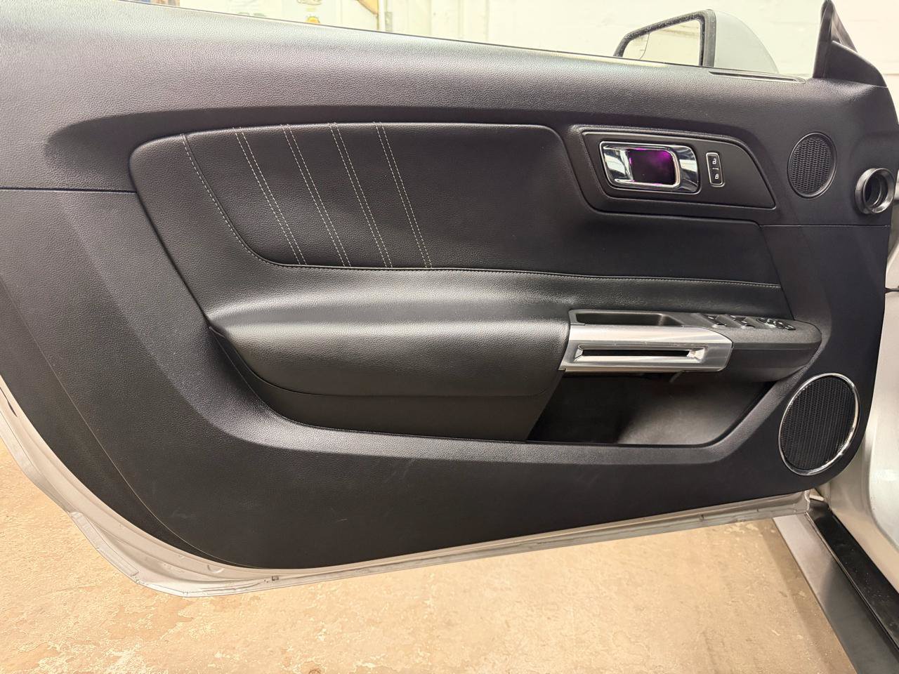 Used 2016 Ford Mustang Premium RWD image 16