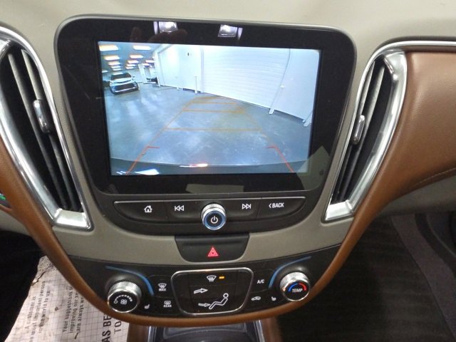 Used 2018 Chevrolet Malibu LT w/ Leather Package image 22