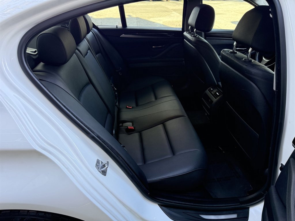 Used 2016 BMW 528i Sedan RWD image 12