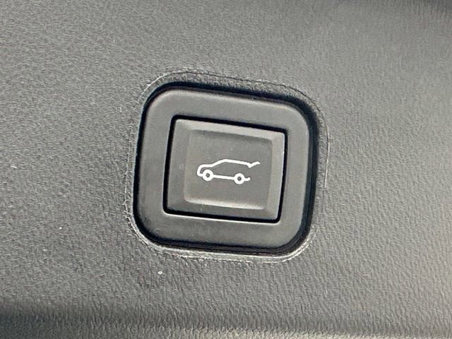 Used 2025 Cadillac Lyriq Sport image 20