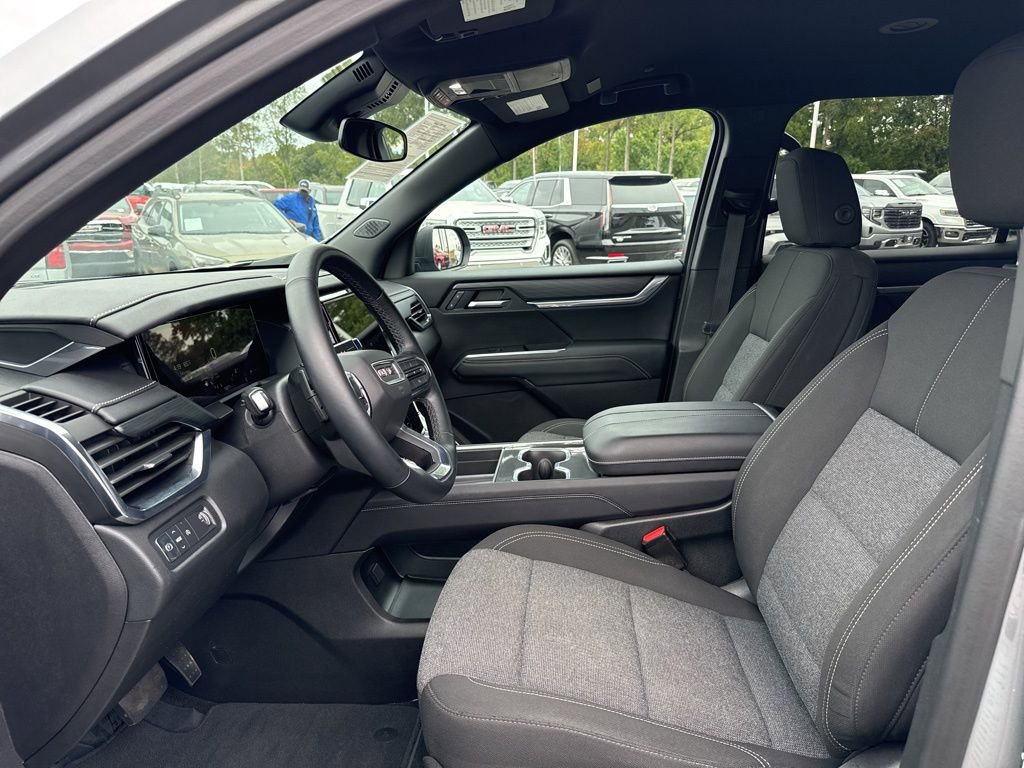 Used 2025 GMC Acadia Elevation FWD image 9