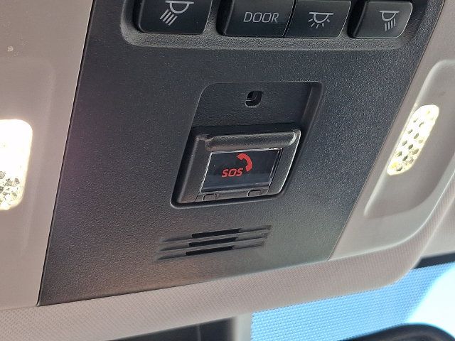 Used 2022 Toyota Camry XLE FWD image 25