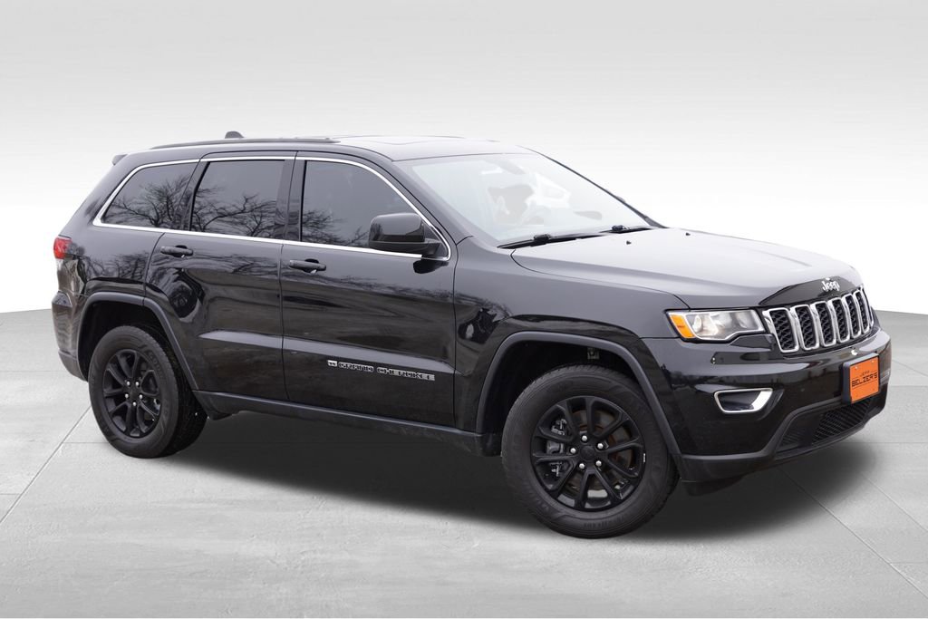 Certified 2022 Jeep Grand Cherokee Laredo X image 3