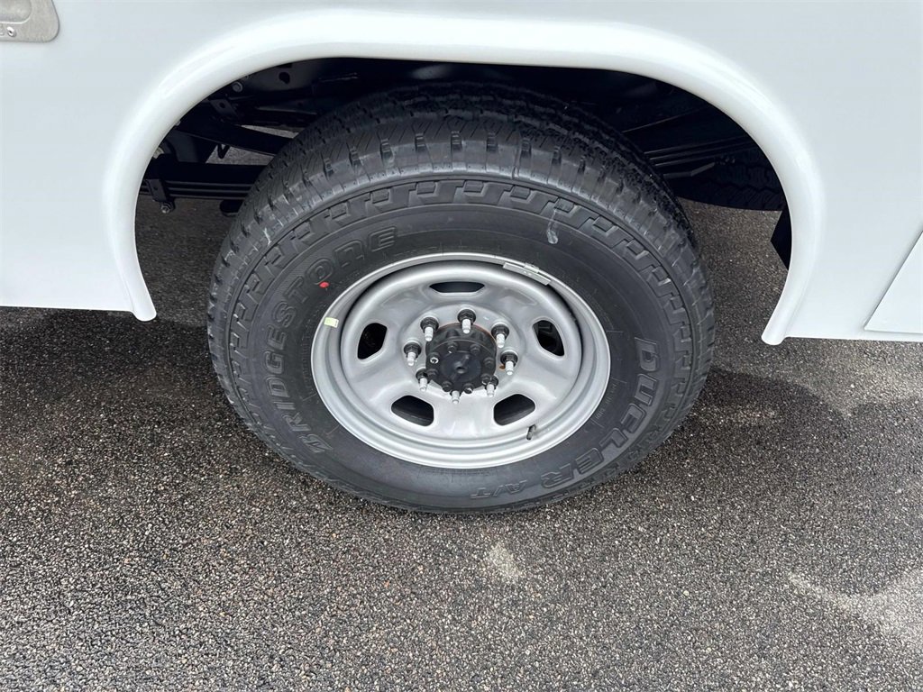 New 2025 Ford F350 XL w/ XL Chrome Package image 4