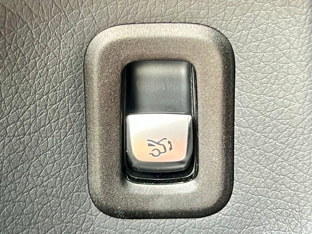 Certified 2022 Mercedes-Benz GLC 300 4MATIC image 34