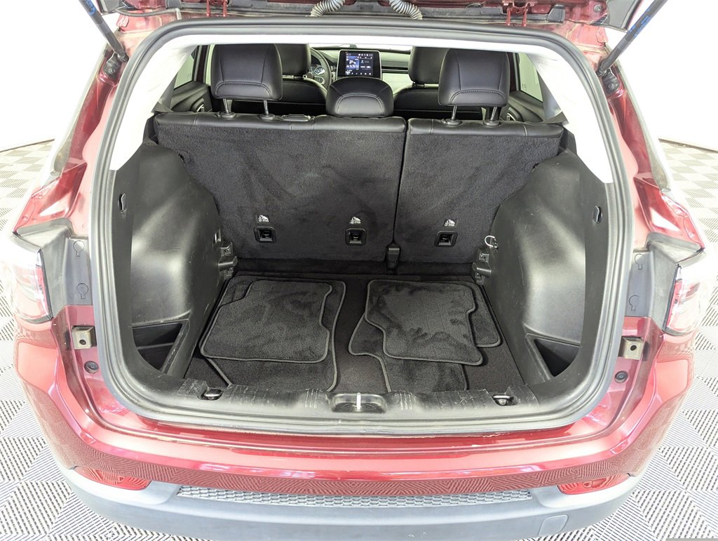 Used 2022 Jeep Compass Latitude image 30