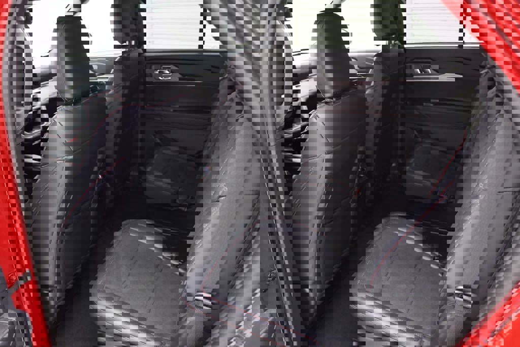 Used 2025 Ford Explorer ST image 13