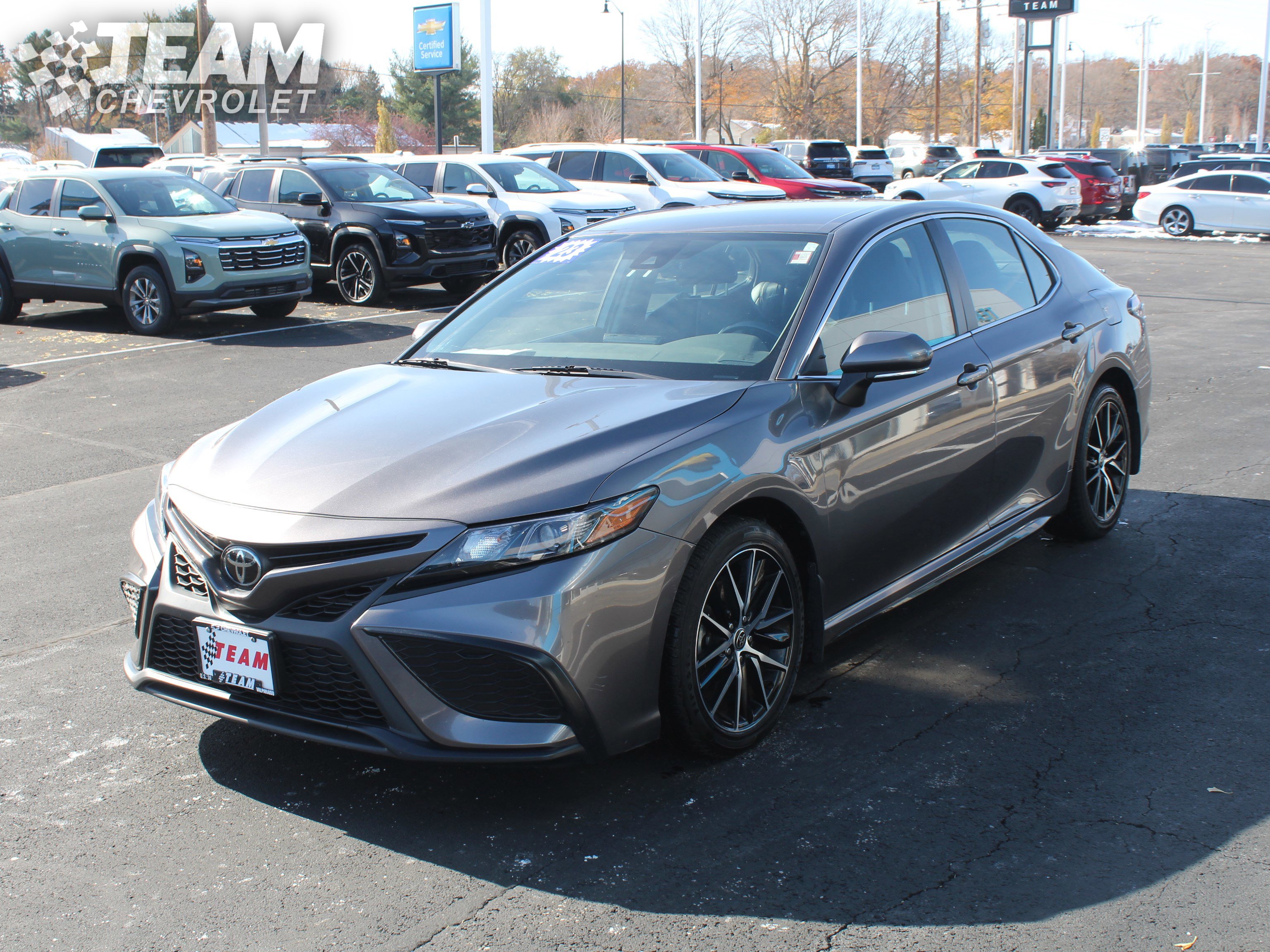 Used 2023 Toyota Camry SE image 8