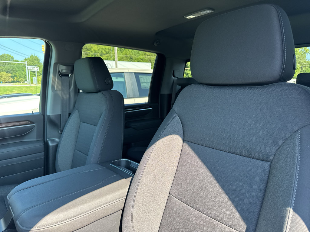 New 2026 Chevrolet Silverado 2500 LT w/ Convenience Package AWD/4WD image 14
