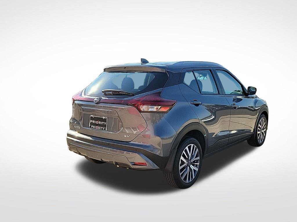 Used 2023 Nissan Kicks SV FWD image 4
