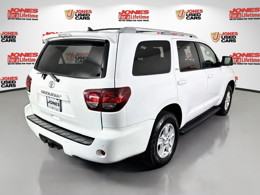 Used 2018 Toyota Sequoia SR5 w/ Premium Package AWD/4WD image 17