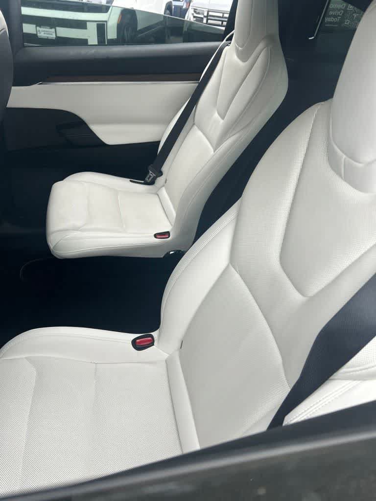 Used 2023 Tesla Model X AWD/4WD image 5