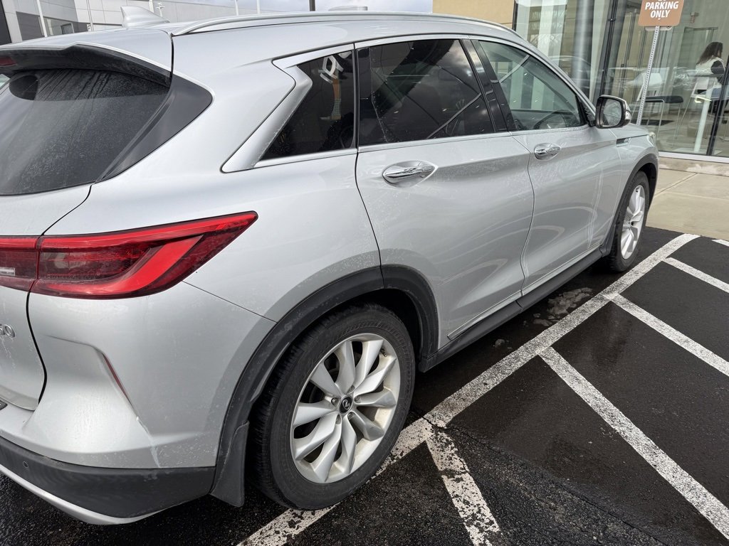 Used 2019 INFINITI QX50 Essential w/ Premium Heat Package image 3