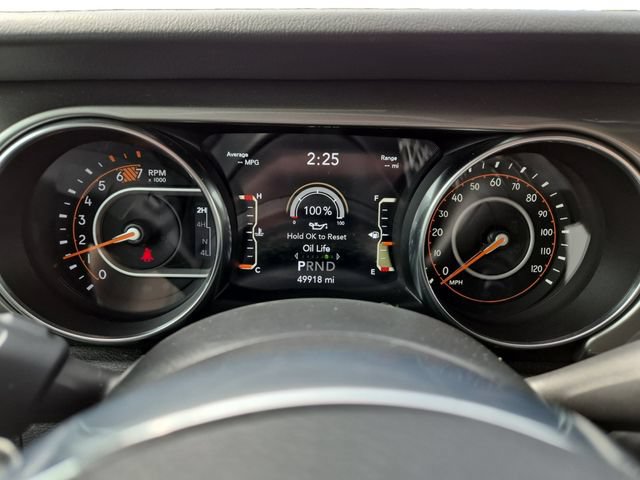 Used 2020 Jeep Wrangler Unlimited Sahara w/ Uconnect 4C Nav & Sound Group AWD/4WD image 14