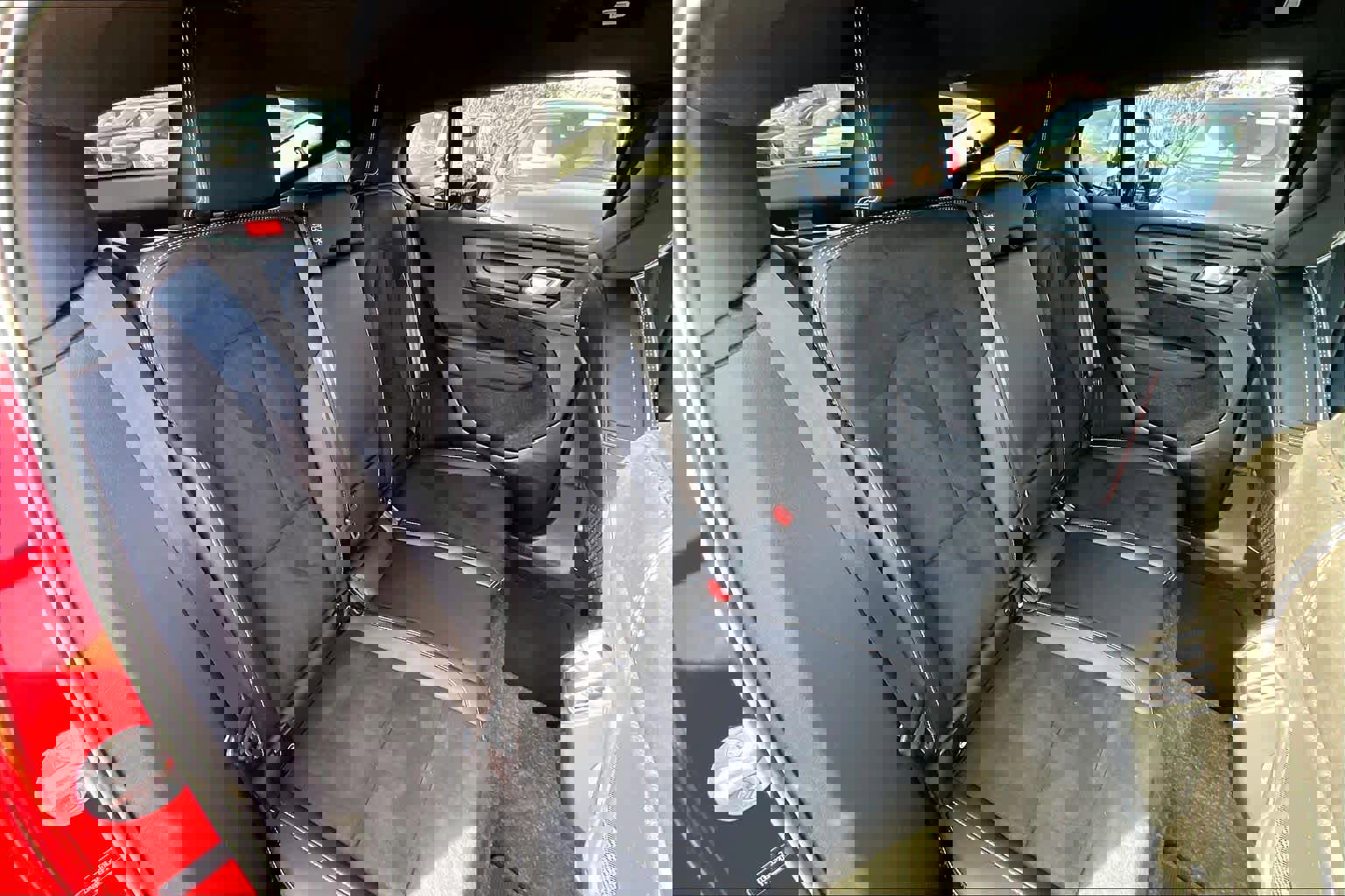 Certified 2023 Volvo C40 P8 Recharge Ultimate image 18