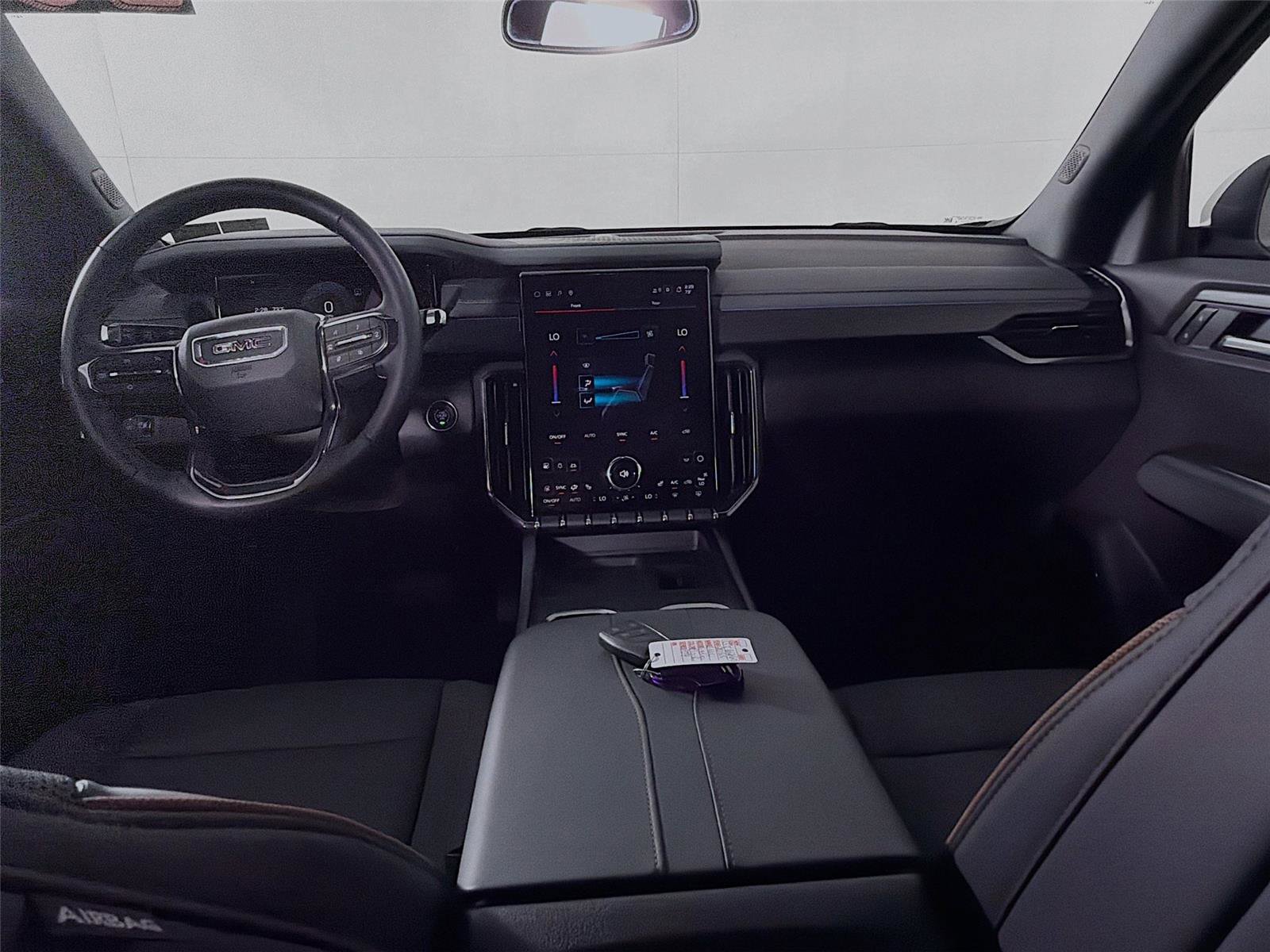 Used 2025 GMC Acadia AT4 AWD/4WD image 4