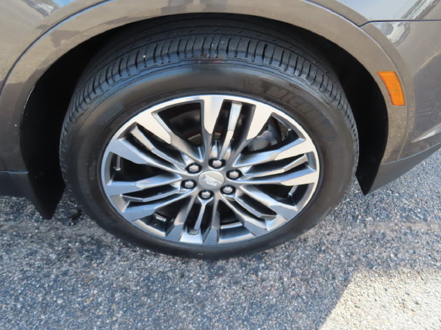 Used 2019 Cadillac XT5 Premium Luxury w/ Trailering Package AWD/4WD image 14