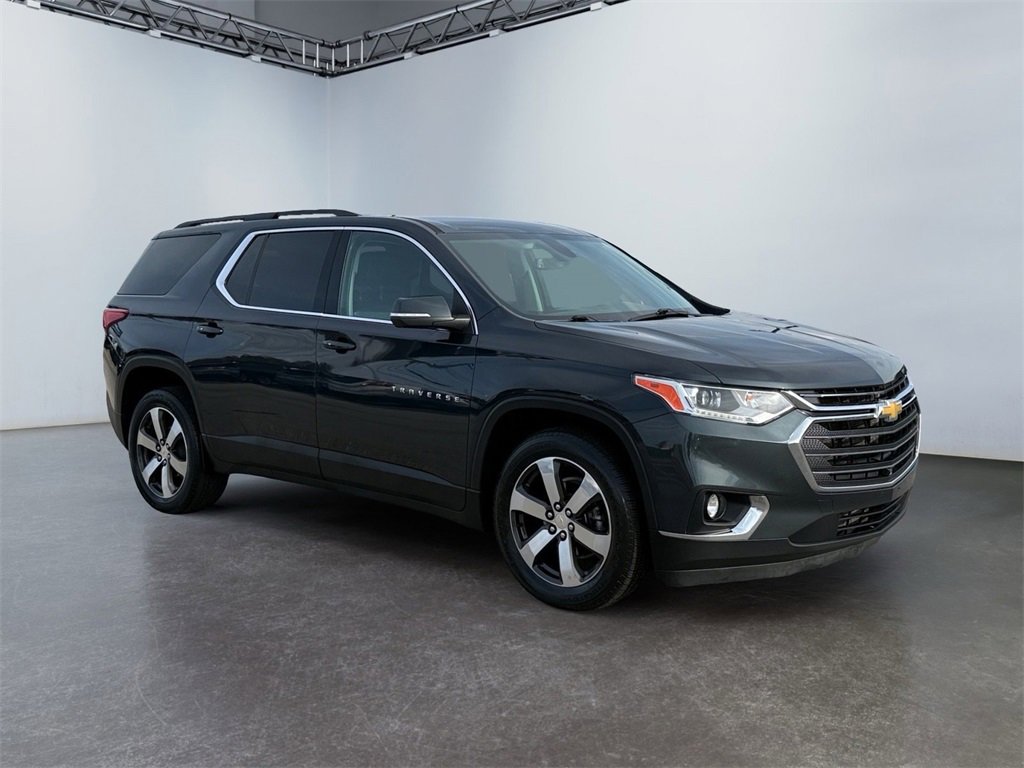 Used 2021 Chevrolet Traverse LT w/ LT Premium Package