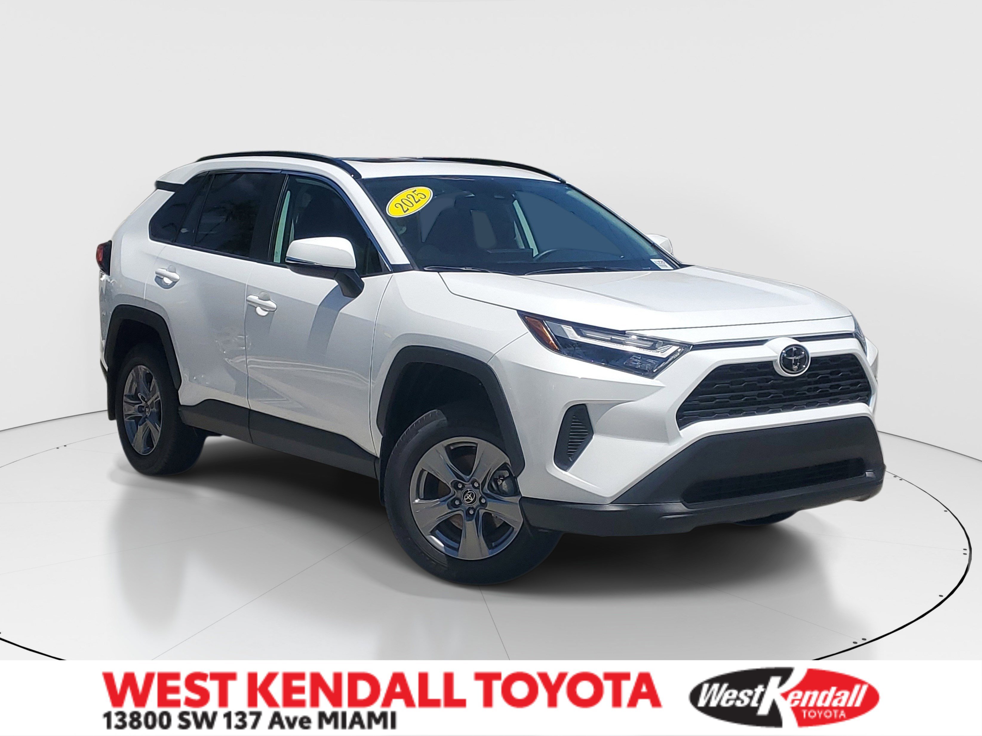 Used 2025 Toyota RAV4 XLE w/ Convenience Package image 1