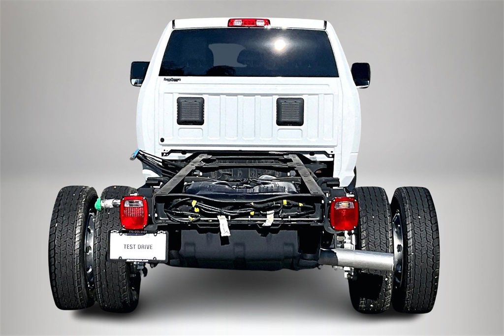 Used 2024 RAM 5500 Tradesman w/ Chrome Appearance Group image 7