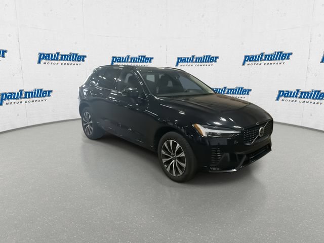 Used 2024 Volvo XC60 B5 Plus AWD/4WD image 13