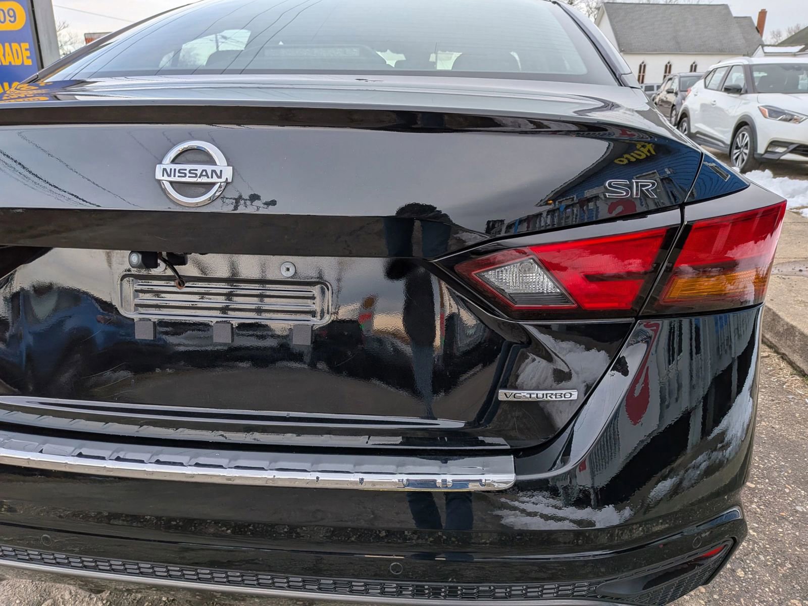 Used 2022 Nissan Altima 2.0 SR image 14