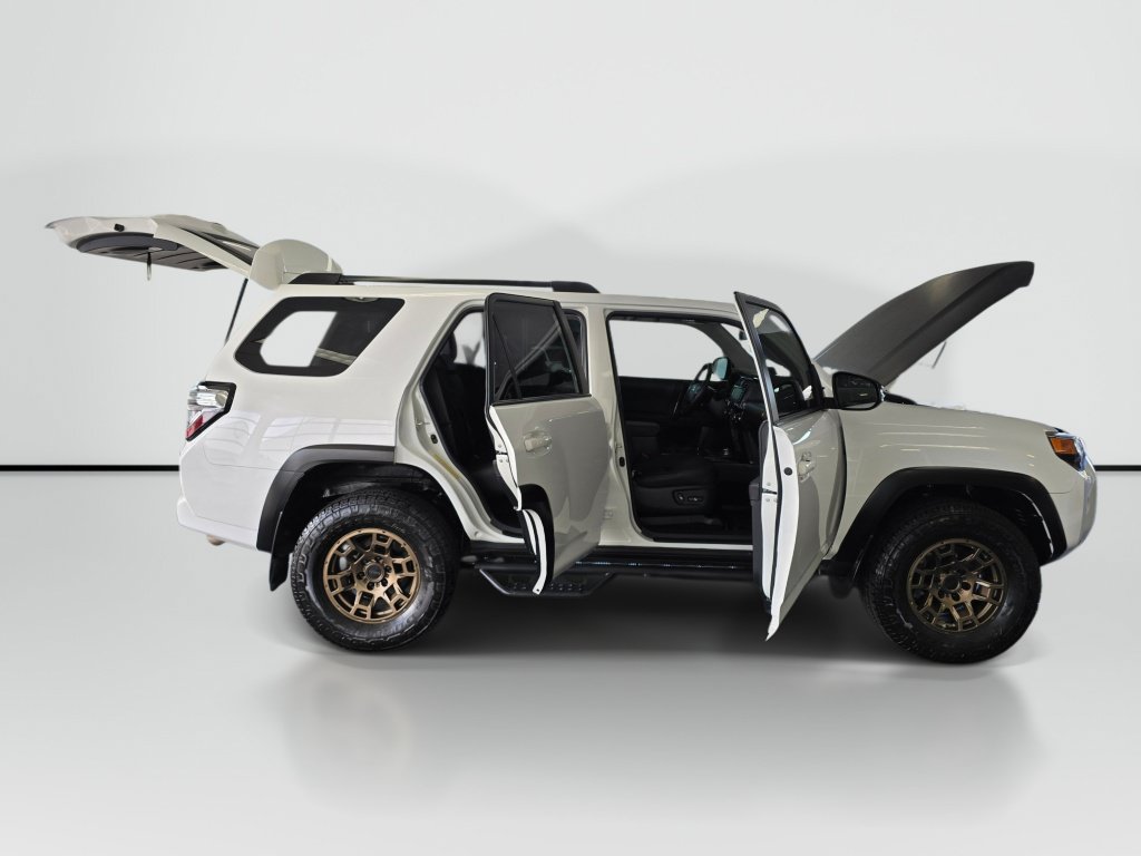 Used 2023 Toyota 4Runner 40th Anniversary SE AWD/4WD image 9