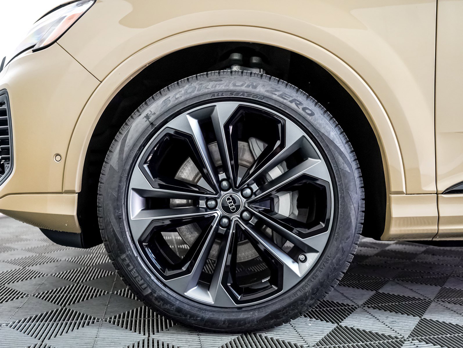 New 2025 Audi Q7 3.0T Prestige image 6