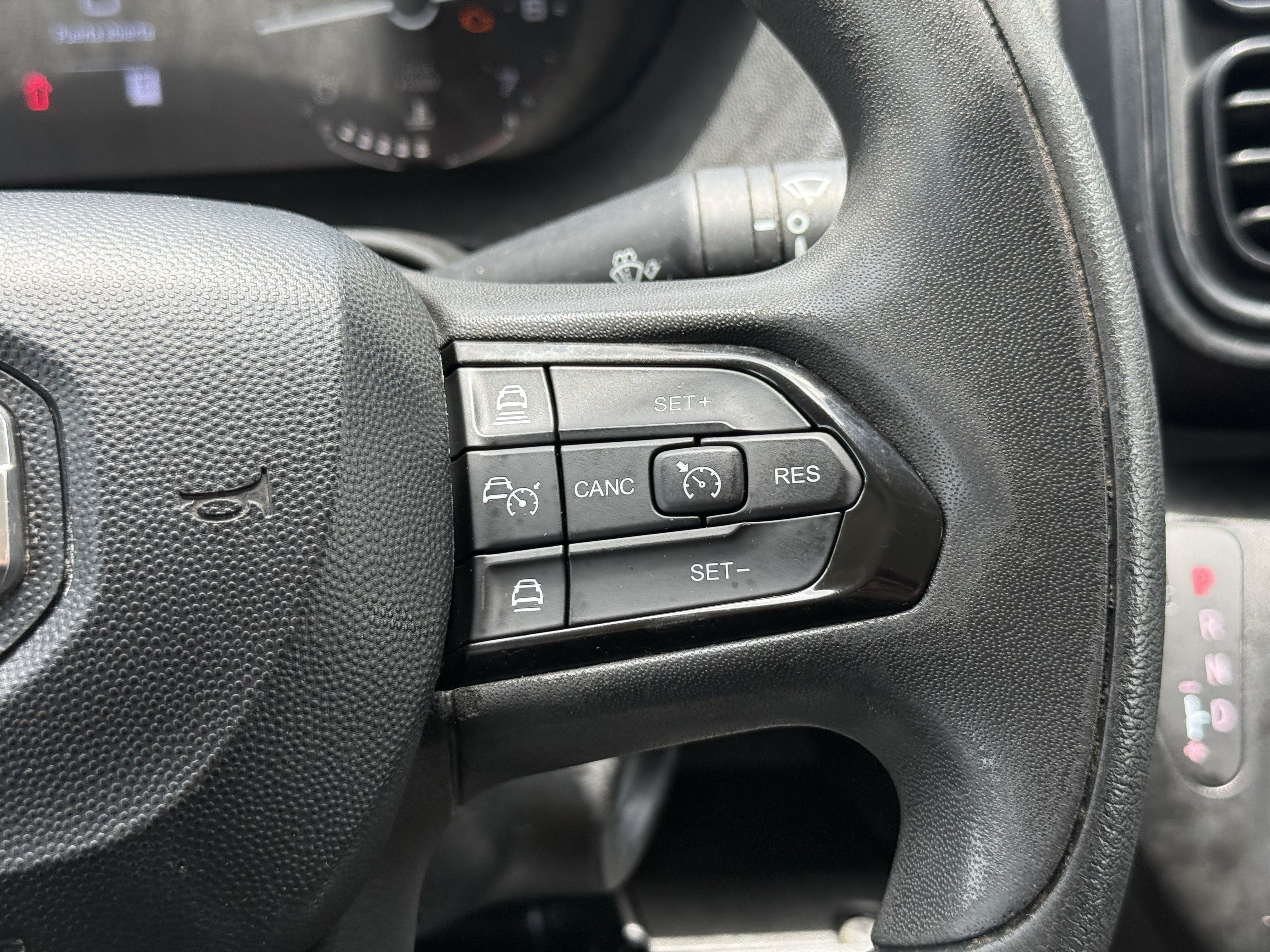 Used 2024 RAM ProMaster 2500 w/ Convenience Group FWD image 16