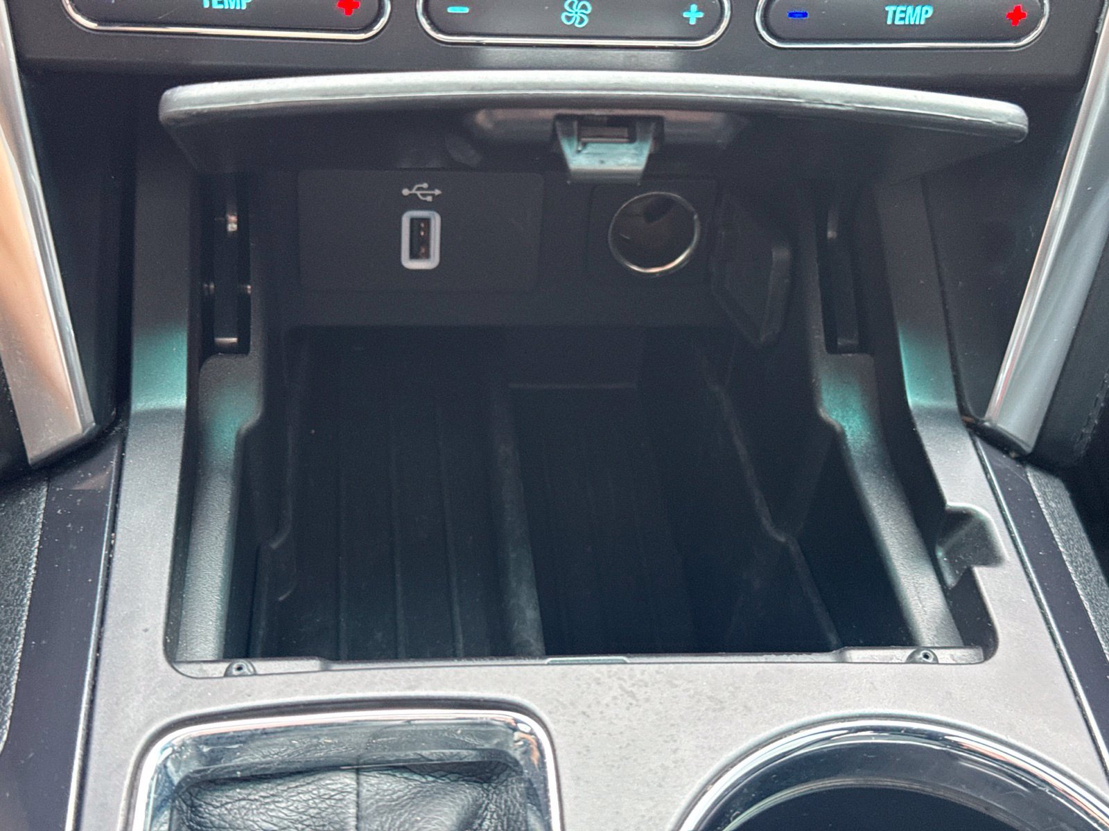 Used 2017 Ford Explorer Platinum AWD/4WD image 32