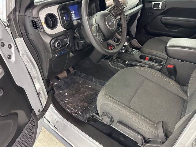 Used 2024 Jeep Wrangler Unlimited AWD/4WD image 13