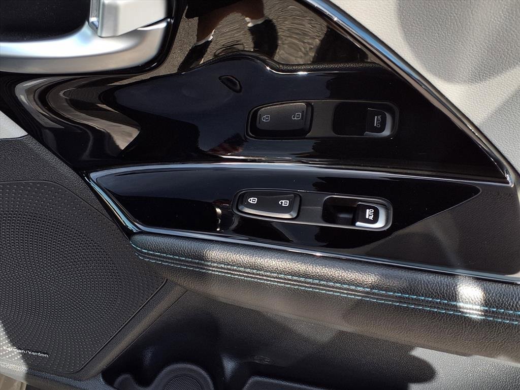 Used 2019 Kia Niro EX Premium w/ Sunroof Package image 25