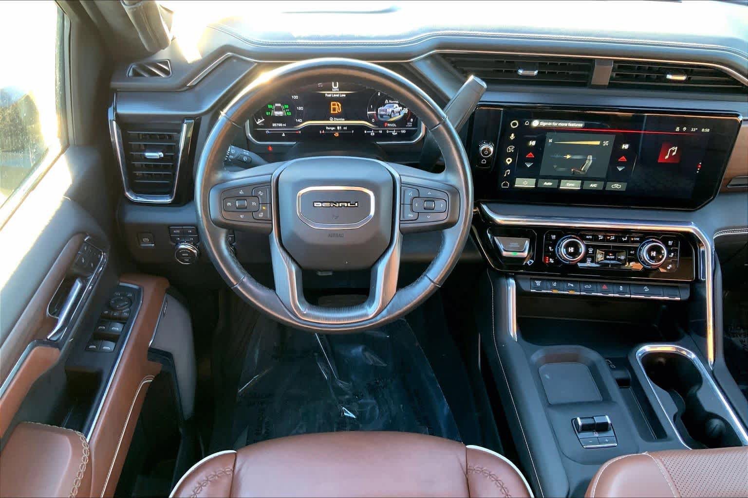 Used 2024 GMC Sierra 2500 Denali Ultimate image 6