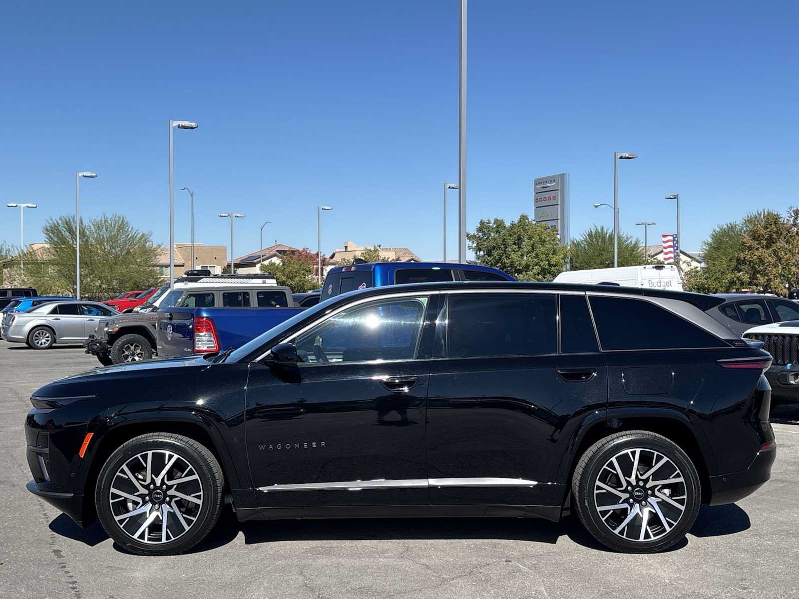 Used 2025 Jeep Wagoneer S Limited AWD/4WD image 4