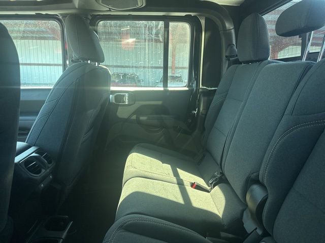 Used 2024 Jeep Gladiator Willys image 22