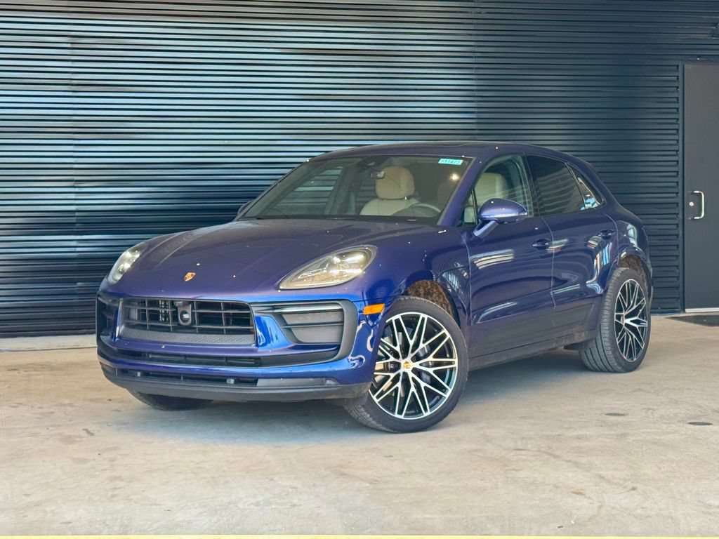 Certified 2026 Porsche Macan AWD/4WD image 1