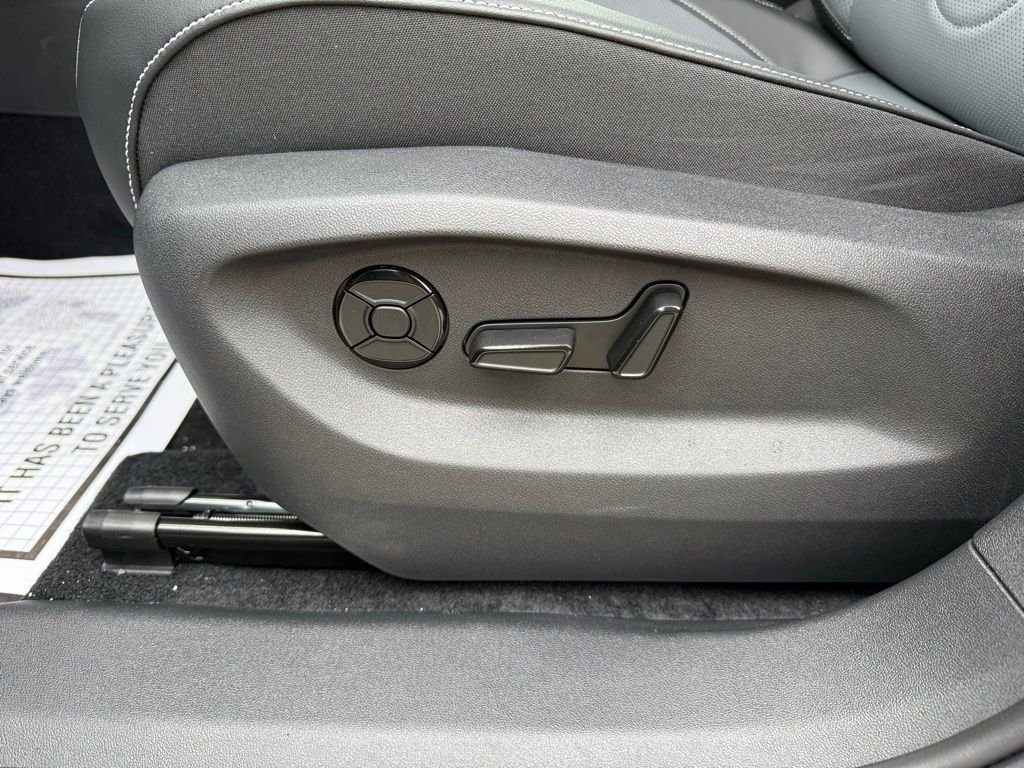 New 2026 Volkswagen Tiguan SE AWD/4WD image 24