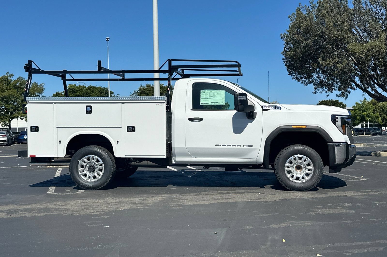 New 2026 GMC Sierra 2500 Pro w/ Convenience Package RWD image 3
