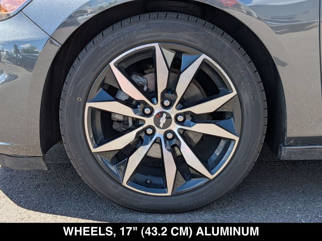 Used 2017 Chevrolet Malibu LT FWD image 16