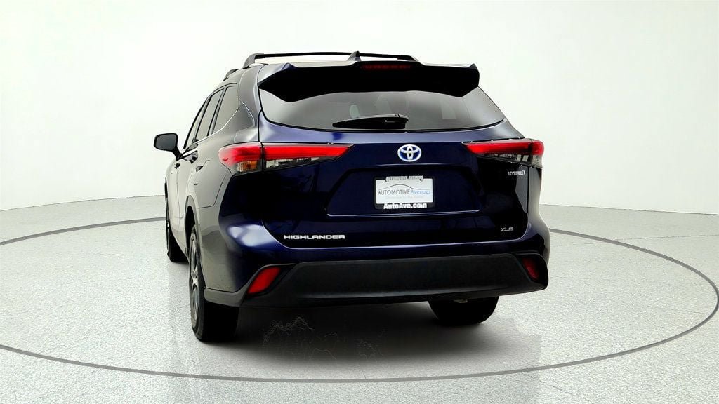 Used 2020 Toyota Highlander XLE FWD image 6