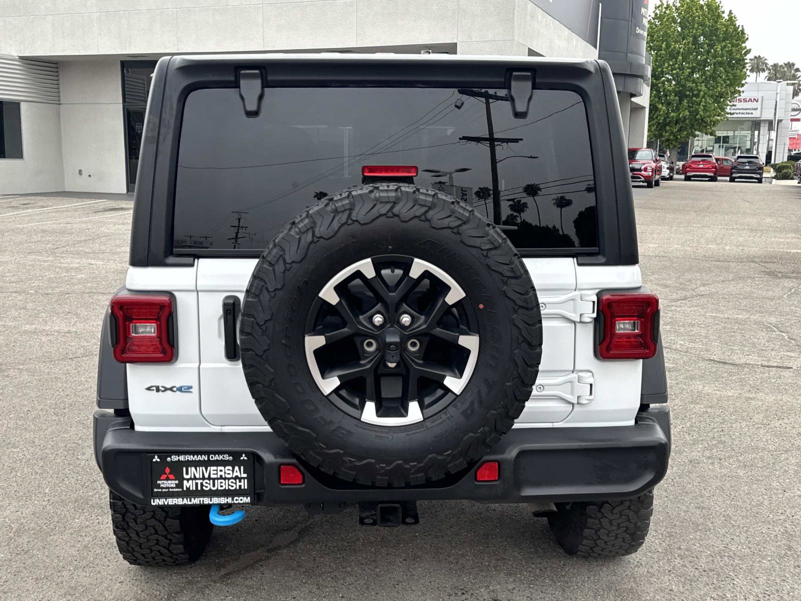 Used 2024 Jeep Wrangler Unlimited Rubicon 4xe AWD/4WD image 4