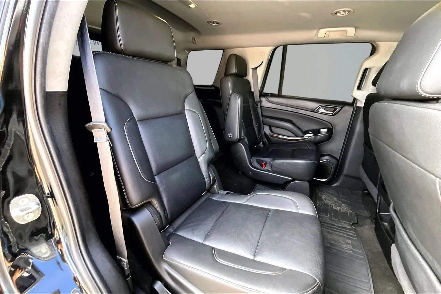 Used 2018 Chevrolet Tahoe LT w/ Z71 Midnight Edition AWD/4WD image 24