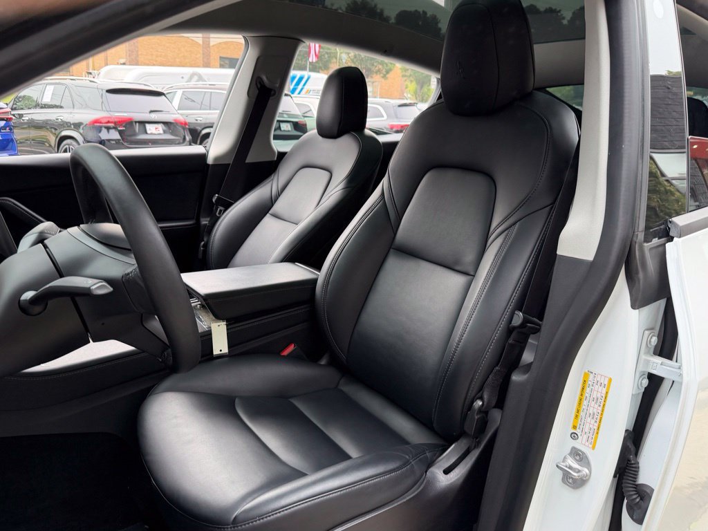 Used 2022 Tesla Model Y Performance AWD/4WD image 25