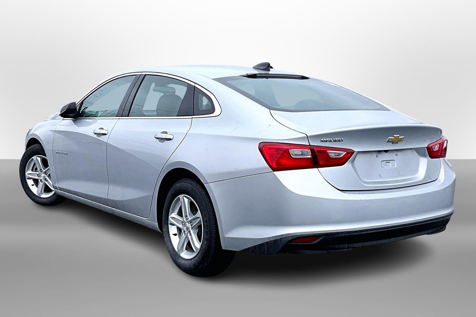 Used 2020 Chevrolet Malibu LS FWD image 9
