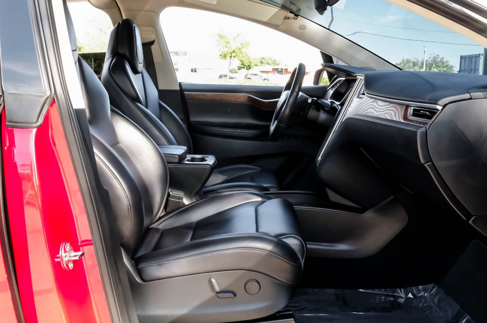 Used 2017 Tesla Model X 75D AWD/4WD image 33